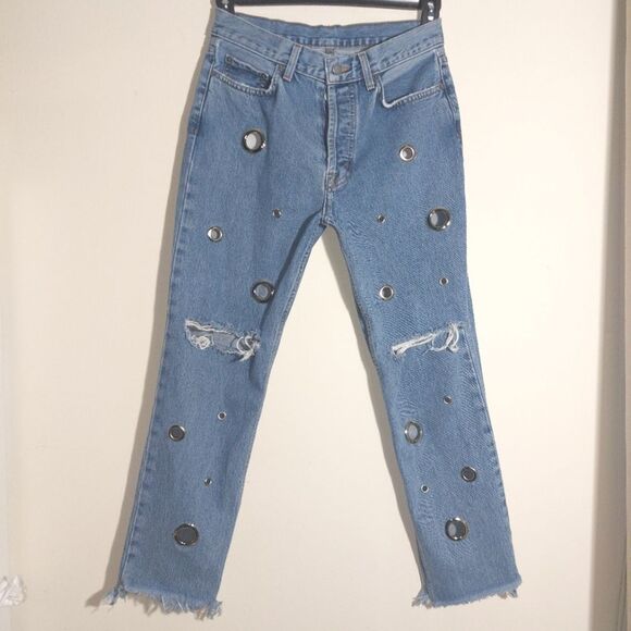Carmar Women's Distressed High Rise Stretch Metal Grommets Raw Hem Jeans 29 EUC - Picture 2 of 9